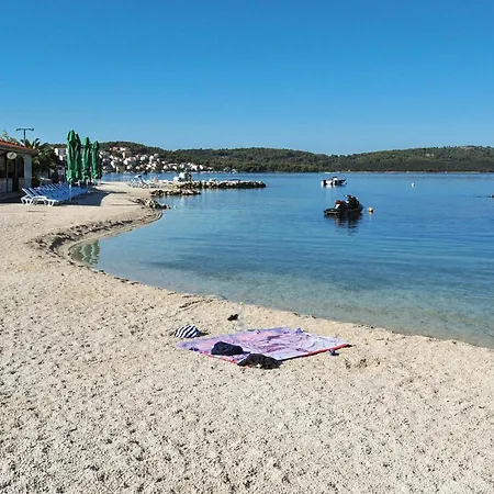 Gorgeous In Okrug Donji With Wifi